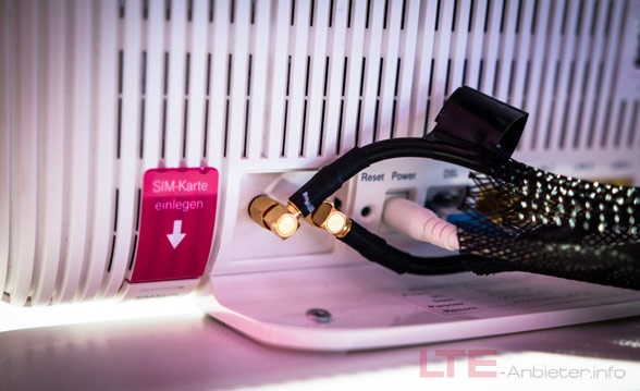 Hybridrouter Telekom Hybridrouter Telekom Rückseite mit Antennenanschluss
