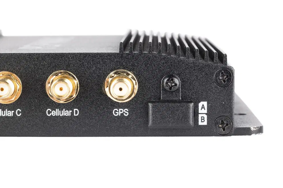 96355_BR1_Pro_5G_sim_slot_front-1_02-992x661